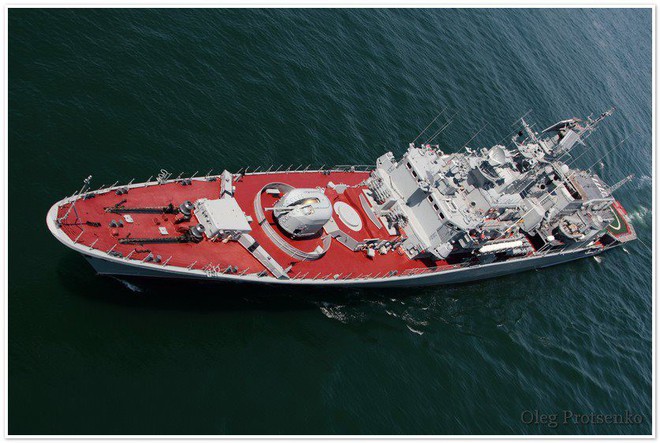 Soái hạm lớn nhất của Hải quân Ukraine: Chỉ dính 1 tên lửa Nga là tan xác ngay lập tức! - Ảnh 1.