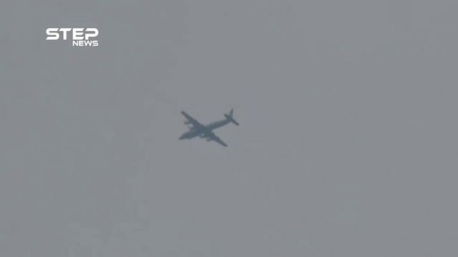 IL-20 đột ngột tái xuất ở Idlib: Đạn đã lên nòng - Kalibr-Sukhoi sẽ giáng đòn sấm sét? - Ảnh 1.