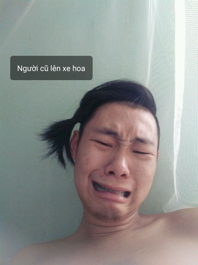 Chuẩn bị cạo đầu đinh, thanh niên chế nguyên series meme hài với bộ tóc quý tộc nuôi suốt 2 năm - Ảnh 8.