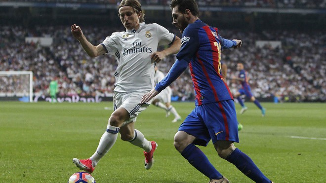 Vượt qua Messi, Modric là cầu thủ xuất sắc nhất thế giới của IFFHS - Ảnh 1.