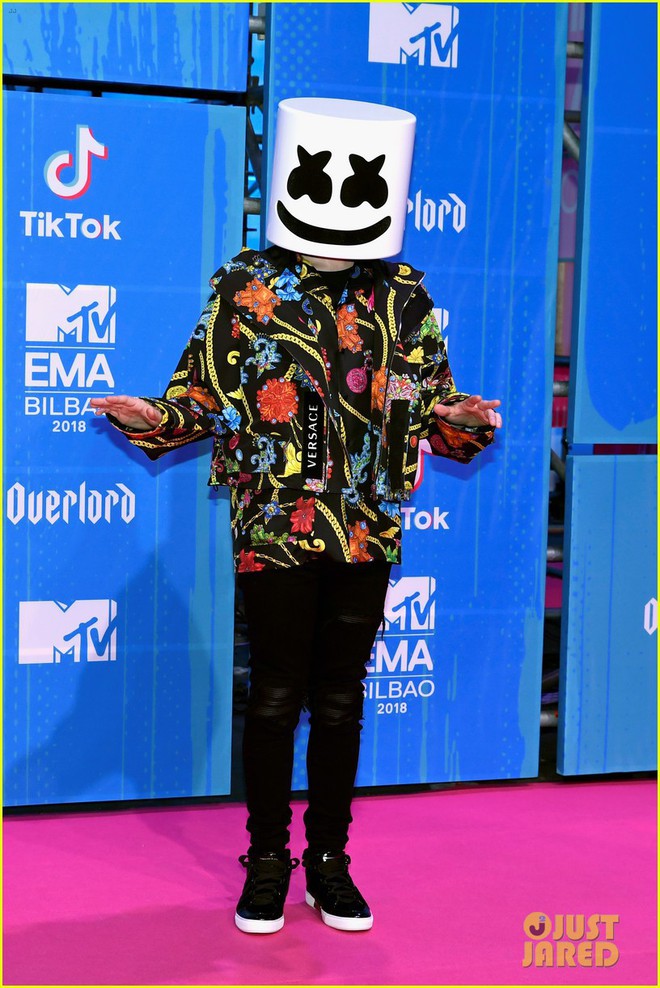 Thảm đỏ MTV EMA 2018: Người lộng lẫy như công chúa, người khoe body gợi cảm - Ảnh 16.