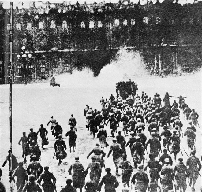 Những hình ảnh lịch sử về Cách mạng Tháng Mười Nga - Ảnh 1.