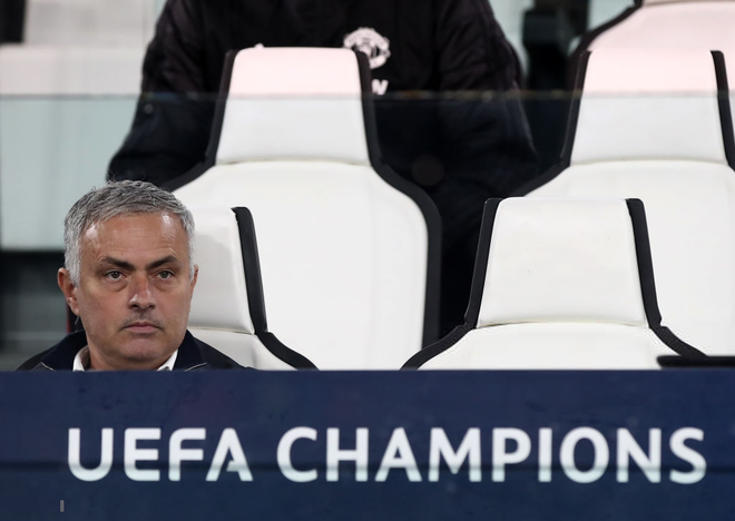 Mourinho rực rỡ ở Turin, hóa ra chỉ là sự rực rỡ của ngọn đèn sắp tắt - Ảnh 4.