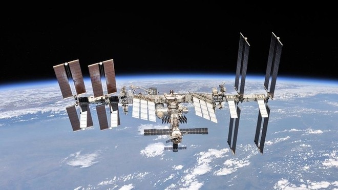 Chùm ảnh: Sự vi diệu của Trạm Vũ trụ Quốc tế ISS - Ảnh 2.