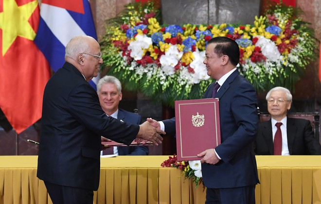 Tổng Bí thư, Chủ tịch nước Nguyễn Phú Trọng đón chính thức Chủ tịch Hội đồng Nhà nước Cuba thăm Việt Nam - Ảnh 8.