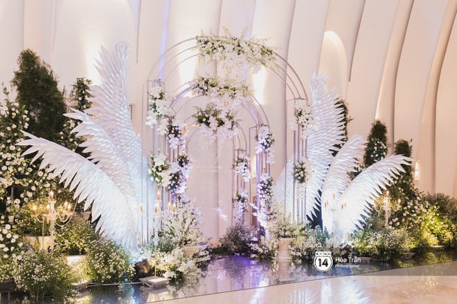 Không gian đám cưới sang trọng, ngập tràn sắc hoa của Ưng Hoàng Phúc và Kim Cương - Ảnh 4.