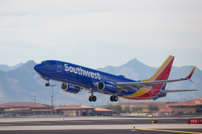 Hành trình kì thú của dòng máy bay bán chạy nhất mọi thời đại Boeing 737 - Ảnh 40.