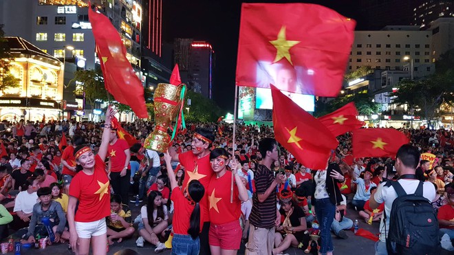 Người hâm mộ ở Sài Gòn tin tưởng đội tuyển Việt Nam sẽ chiến thắng - Ảnh 8.