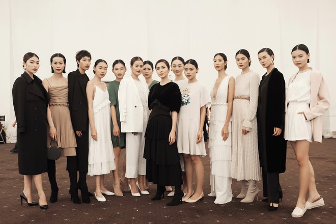 Thu Phương khoe em gái nổi tiếng, Phạm Quỳnh Anh mặc gợi cảm đến ủng hộ Hà Tăng - Ảnh 10.