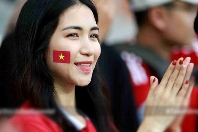 Hoa hậu, ca sĩ Việt bị xúc phạm nặng nề vì xem bóng đá, tỏ tình với cầu thủ - Ảnh 12.