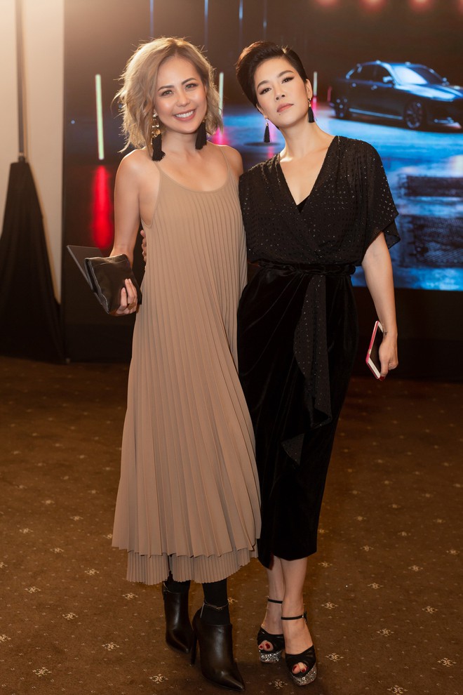 Thu Phương khoe em gái nổi tiếng, Phạm Quỳnh Anh mặc gợi cảm đến ủng hộ Hà Tăng - Ảnh 5.