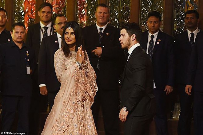 Dàn hoa hậu, người đẹp Ấn Độ dự đám cưới ái nữ tỷ phú giàu nhất châu Á    - Ảnh 3.