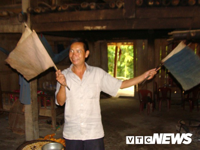 Những thanh kiếm bí ẩn ở Việt Nam: Kiếm báu kỳ lạ của tổ tiên người Dao - Ảnh 3.