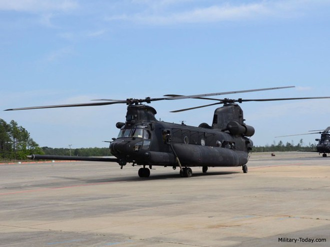 Sức mạnh siêu trực thăng vận tải Boeing MH-47 của Mỹ - Ảnh 1.
