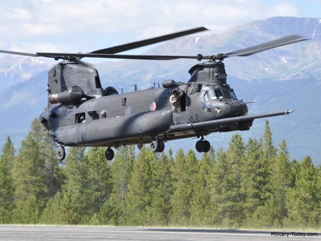 Sức mạnh siêu trực thăng vận tải Boeing MH-47 của Mỹ - Ảnh 2.