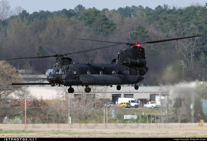 Sức mạnh siêu trực thăng vận tải Boeing MH-47 của Mỹ - Ảnh 11.