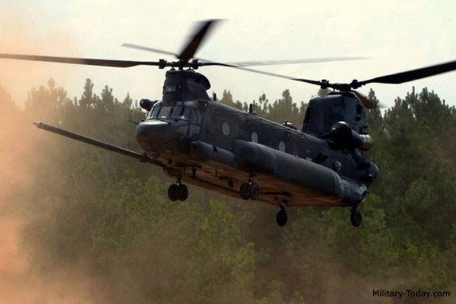 Sức mạnh siêu trực thăng vận tải Boeing MH-47 của Mỹ - Ảnh 3.