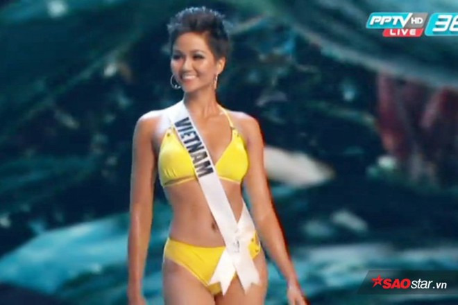 HHen Niê diện bikini vàng rực thi Miss Universe: Catwalk - Thần thái không thua một ai! - Ảnh 7.