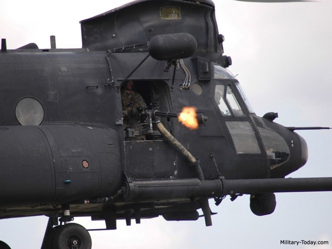 Sức mạnh siêu trực thăng vận tải Boeing MH-47 của Mỹ - Ảnh 8.