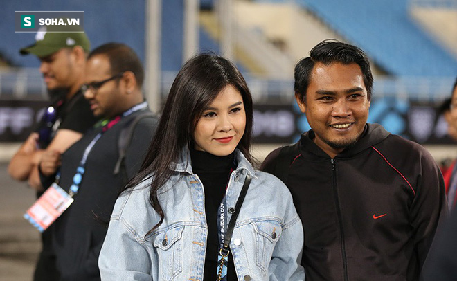 Nữ MC xinh đẹp thu hút phóng viên Malaysia, dự đoán kết quả ngọt ngào cho Việt Nam - Ảnh 3.