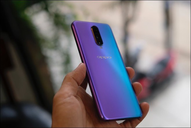 Đánh giá Oppo R17 Pro: Sạc siêu tốc, camera khẩu độ kép - Ảnh 2.