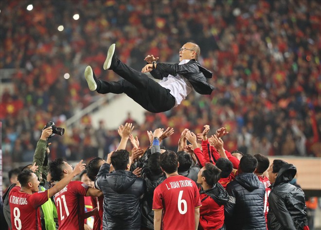 Mourinho, Park Hang-seo và bóng đá Việt Nam - Ảnh 2.