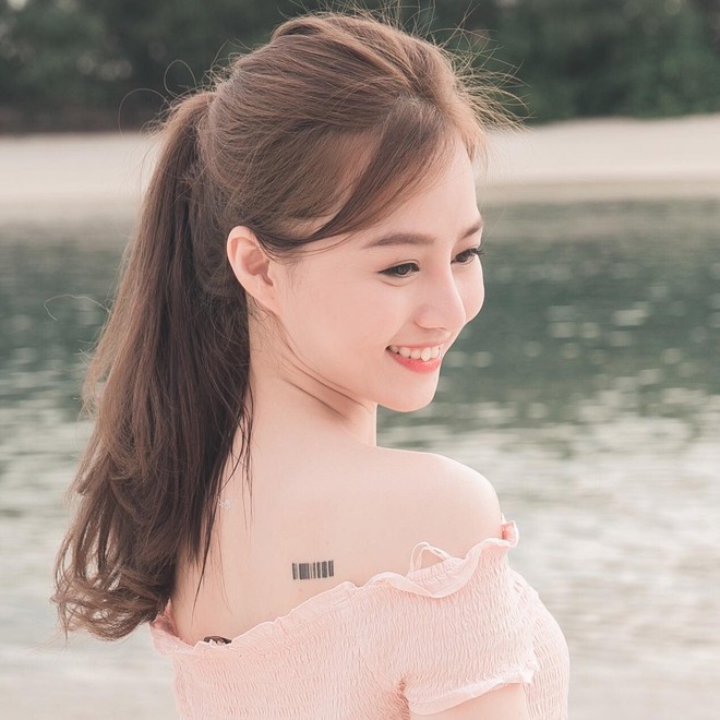 6 cô nàng du học sinh xinh nhất 2018: Người là bạn gái cầu thủ, người body như hotgirl, người giành học bổng khủng 15 tỷ đồng - Ảnh 12.