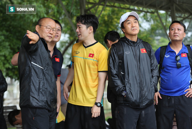 Hơn 30 năm thân thiết, trợ lý Lee Young-jin dám mạo hiểm sự nghiệp vì HLV Park Hang-seo - Ảnh 3.