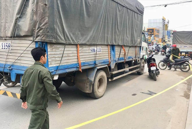 Ba lần làm giấy khai tử cho nữ sinh chết vì tai nạn mà không được - Ảnh 1.