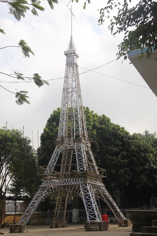 Ngắm cây thông Noel làm từ hàng vạn cây hành và tháp Eiffel bằng tre độc đáo xứ Nghệ - Ảnh 17.