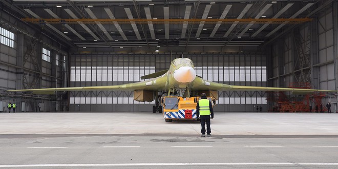 [ẢNH] Nga chính thức xuất xưởng máy bay ném bom chiến lược Tu-160M2 sản xuất mới đầu tiên - Ảnh 11.