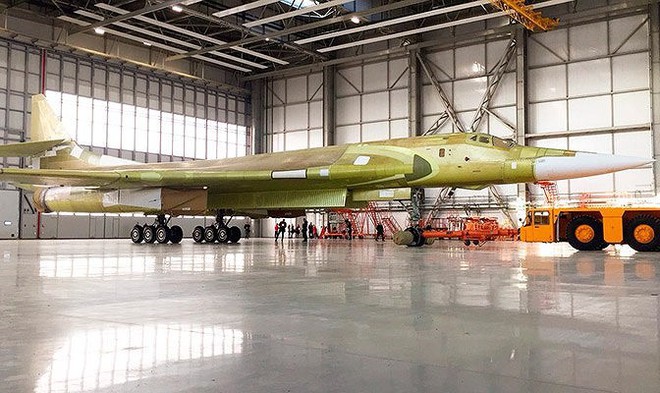 [ẢNH] Nga chính thức xuất xưởng máy bay ném bom chiến lược Tu-160M2 sản xuất mới đầu tiên - Ảnh 5.