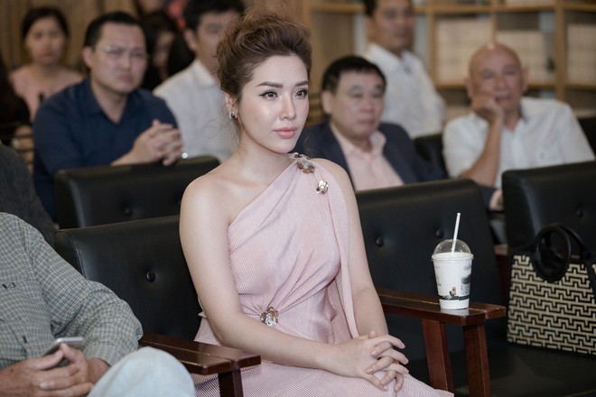 Hoa hậu Ngọc Hân hội ngộ cựu MC thời sự đình đám của VTV - Ảnh 8.