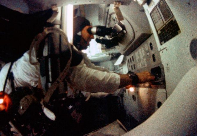Bộ ảnh chưa kể về Apollo 8, sứ mệnh đưa con người lần đầu  lên quỹ đạo Mặt Trăng - Ảnh 10.