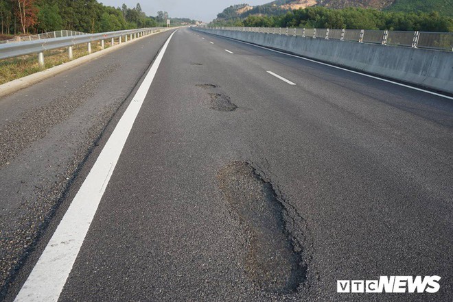 Cao tốc Đà Nẵng – Quảng Ngãi: Toàn cảnh thăng trầm sau chưa đầy 4 tháng vận hành toàn tuyến - Ảnh 2.