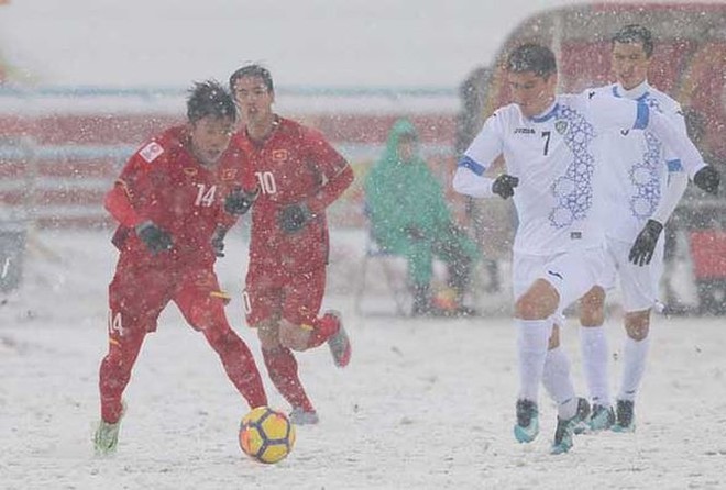 Huyền thoại Lee Dong-guk đánh giá đối thủ của U-23 Việt Nam - Ảnh 3.