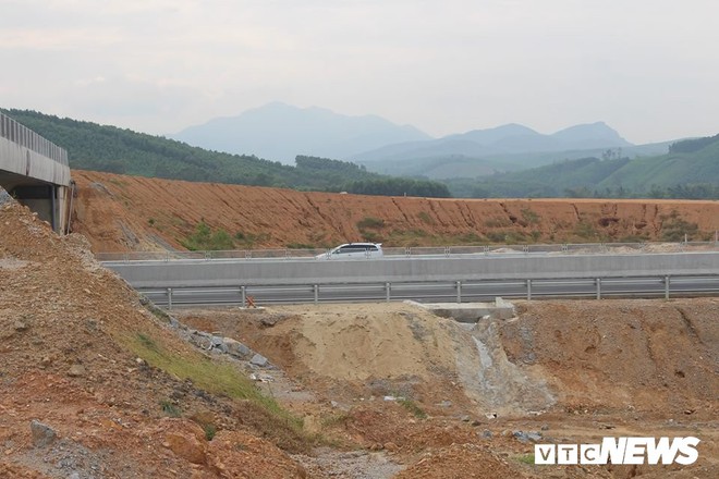 Cao tốc Đà Nẵng – Quảng Ngãi: Toàn cảnh thăng trầm sau chưa đầy 4 tháng vận hành toàn tuyến - Ảnh 8.