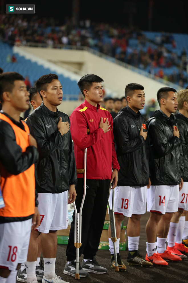 Sao Việt Nam nghẹn ngào khóc khi hát Quốc ca vì chấn thương, lỡ Asian Cup - Ảnh 3.