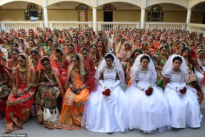 Đại gia kim cương tài trợ cho đám cưới của hơn 3.000 cô dâu suốt 8 năm - Ảnh 2.