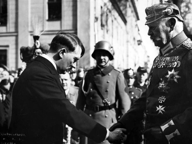 Kí ức khó quên thời Adolf Hitler: Lễ Giáng sinh chỉ dành cho tộc người thượng đẳng - Ảnh 1.