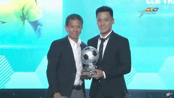 Sau hào quang của Văn Lâm, Tiến Dũng, có một thủ môn Việt lặng lẽ tiến vào top 10 thế giới - Ảnh 1.