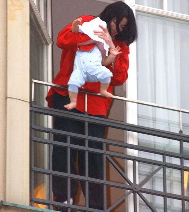 Ba con của ông hoàng nhạc Pop Michael Jackson sau 9 năm mất bố - Ảnh 6.