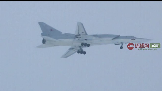 [ẢNH] Phương Tây lạnh người khi oanh tạc cơ Tu-22M3M chính thức cất cánh - Ảnh 4.