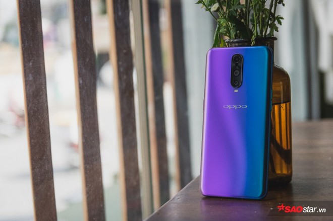 Đánh giá chi tiết OPPO R17 Pro: Smartphone cận cao cấp có dấu ấn rất riêng! - Ảnh 2.