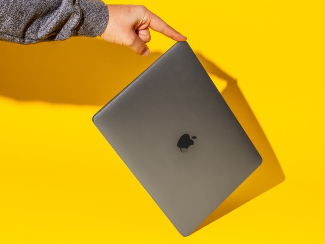 Cuối năm sắm Tết, vì sao nên chọn MacBook Pro 13 inch rẻ nhất thay cho MacBook Air 2018 hiện nay? - Ảnh 1.