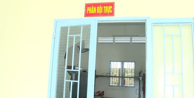 Xông vào trụ sở xã đập phá, truy sát người - Ảnh 2.