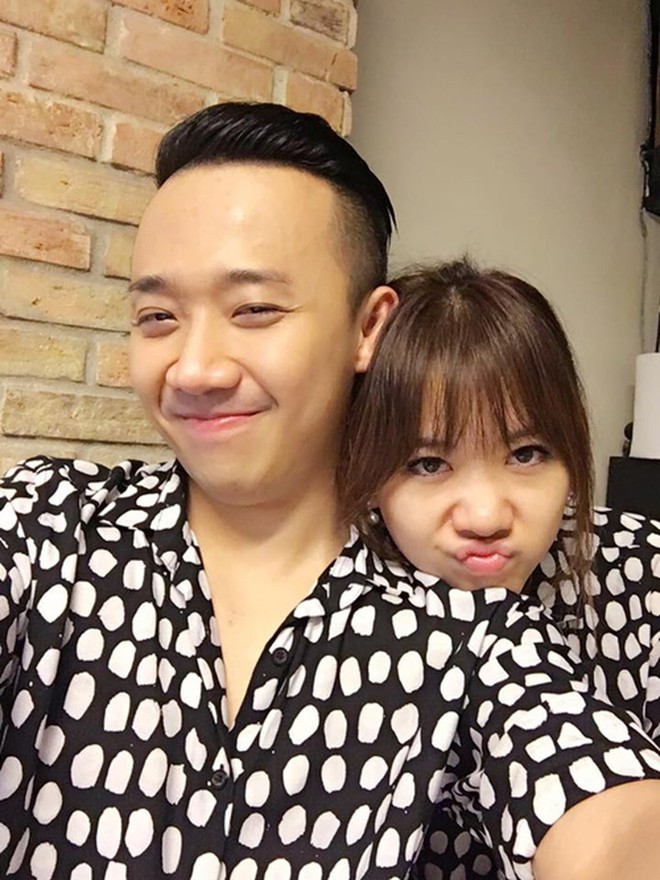 Trấn Thành - Hari Won: Đôi vợ chồng chăm diện đồ đôi nhất showbiz Việt - Ảnh 6.