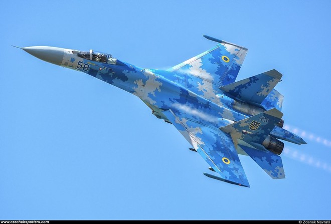 [ẢNH] Từ 70 chiến thần Su-27 xuống còn 17 chiếc, điều gì đang xảy ra với chiến đấu cơ mạnh nhất của Ukraine? - Ảnh 12.