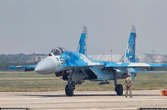 [ẢNH] Từ 70 chiến thần Su-27 xuống còn 17 chiếc, điều gì đang xảy ra với chiến đấu cơ mạnh nhất của Ukraine? - Ảnh 20.