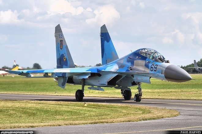 [ẢNH] Từ 70 chiến thần Su-27 xuống còn 17 chiếc, điều gì đang xảy ra với chiến đấu cơ mạnh nhất của Ukraine? - Ảnh 3.